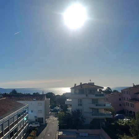 Bel Appartement A 200M De La Mer! Fréjus 외부 사진